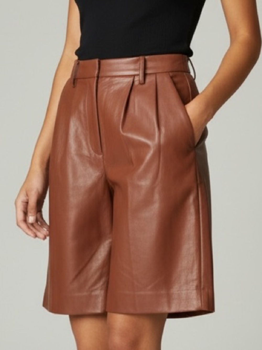 NWOT ARITZIA Wilfred Brown Faux Leather Shorts